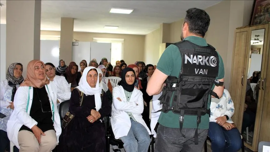 Madde bağımlılığına karşı "anne kalkanı"