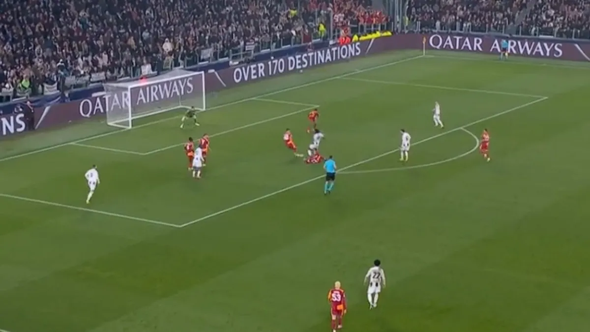 Juventus - Galatasaray maçında penaltı kararı! İşte o pozisyon