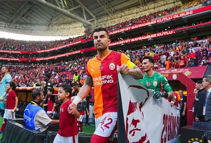 Abdülkerim Bardakcı, Galatasaray formasıyla Süper Lig'deki 100. maçına çıkıyor