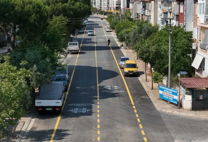 Aydın'da yenilenen Mevlana Caddesi hizmete açıldı
