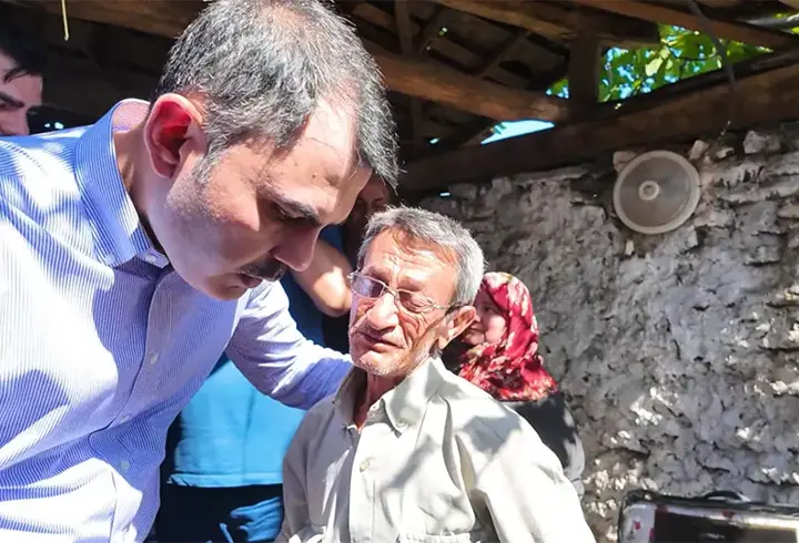 Bakan Kurum: Cavit amcanın artık yüzü gülüyor