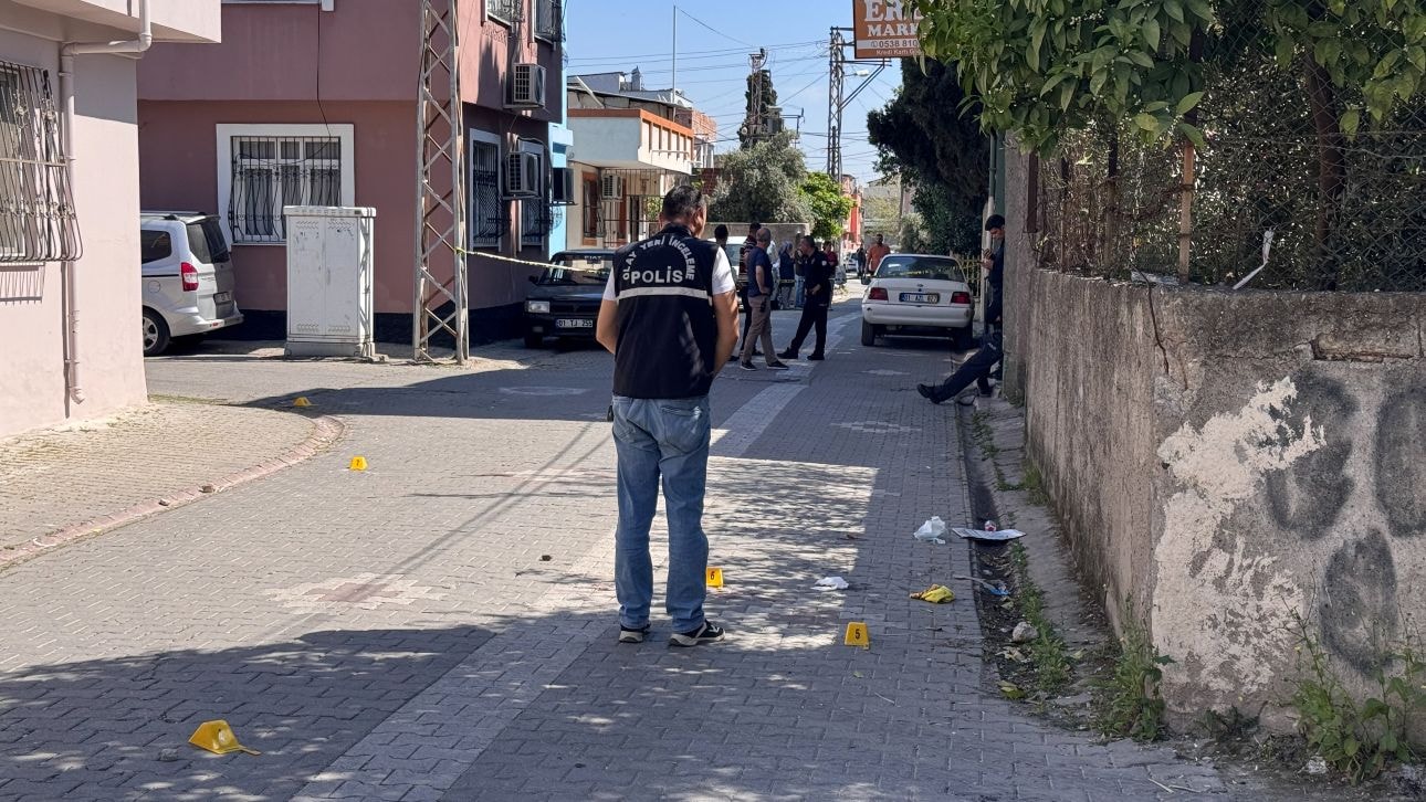 Adana'da erkek dehşeti: Kayınbiraderini öldürdü 3 kişiyi yaraladı!