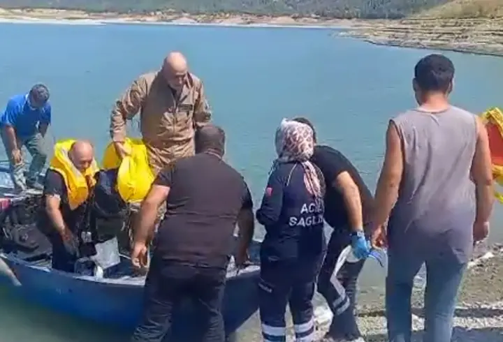Burdur Bucak'ta eğitim uçağı kaza yaptı: 2 personel kurtarıldı