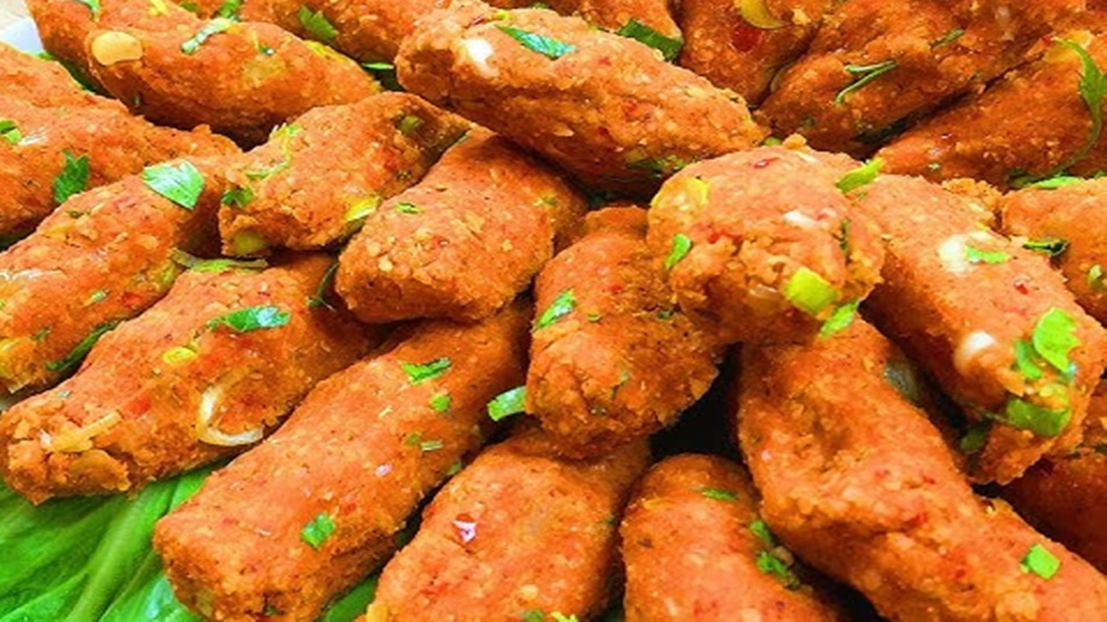 Mercimek köftesine lezzet katıyor! İç harcına eklenmeliymiş