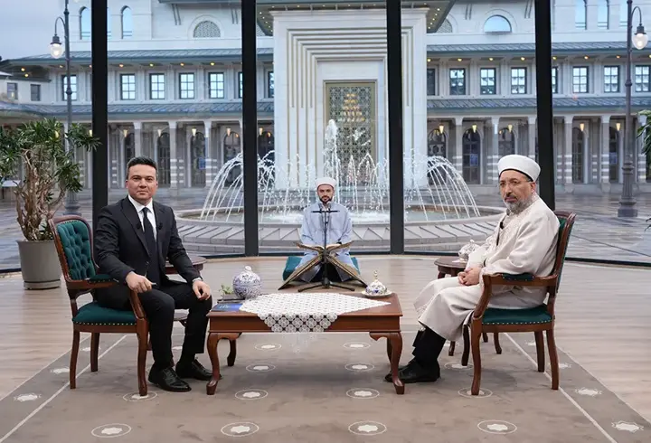 BaşlıksızDiyanet İşleri Başkanı Safi Arpaguş, ‘Bir Ramazan Akşamı’nda soruları yanıtladı