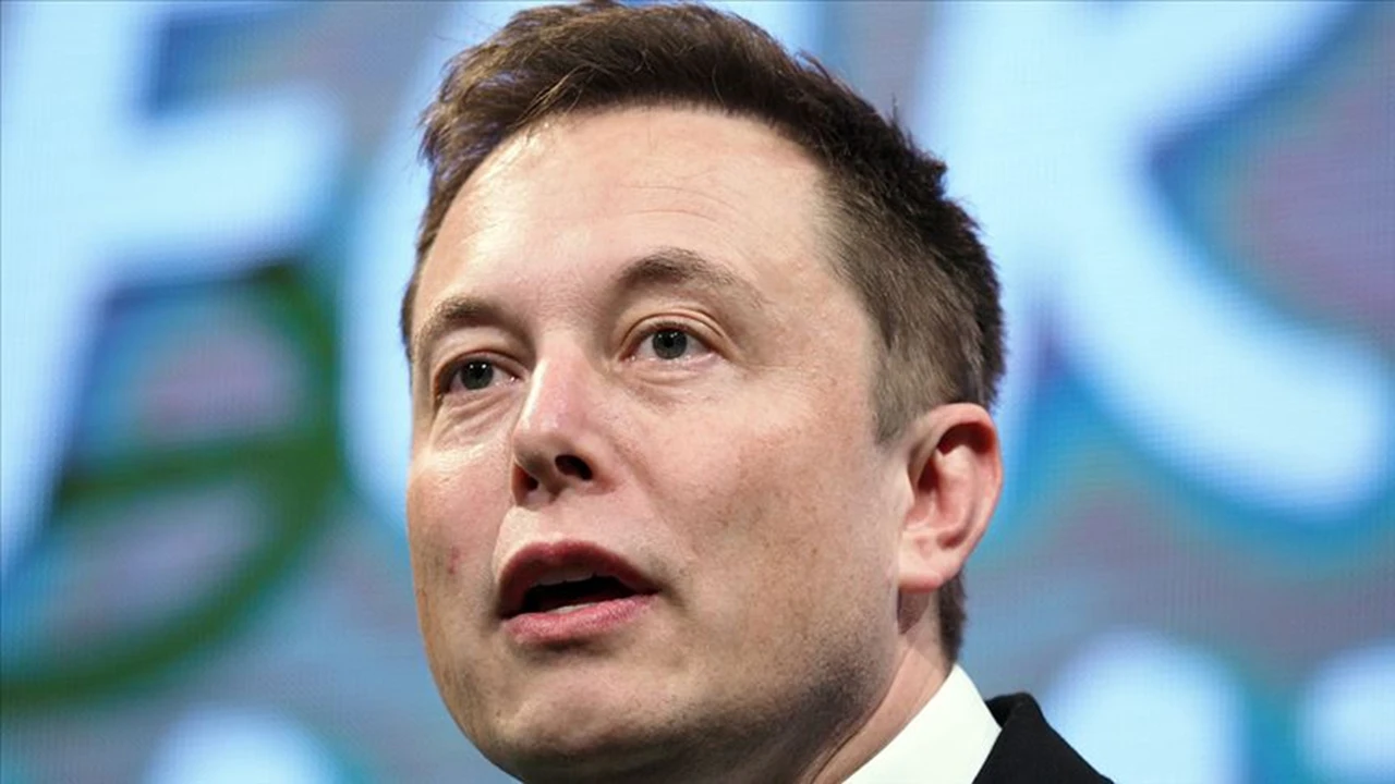 Elon Musk, "Donald Trump, Epstein dosyalarında" paylaşımını sildi