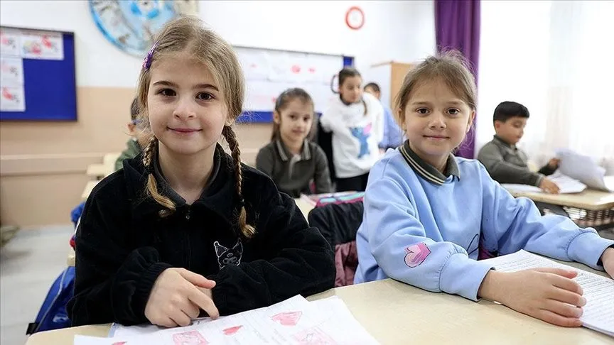 Okullarda ikinci ara tatil sonrası ilk ders zili çaldı
