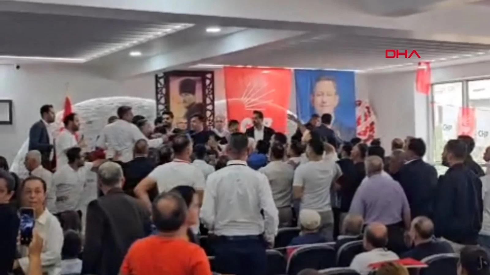 Hatay'da CHP ilçe kongresinde kavga!