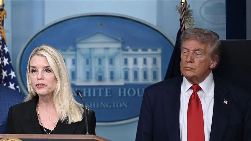 Trump'ın Adalet Bakanı Bondi'yi görevden almayı değerlendirdiği iddia edildi