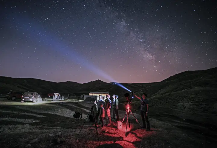 Bitlis'te fotoğrafçılar, Perseid meteor yağmurunu fotoğrafladı 