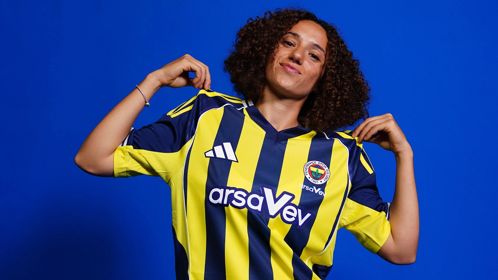 Fenerbahçe, Peritan Bozdağ'ı renklerine bağladı