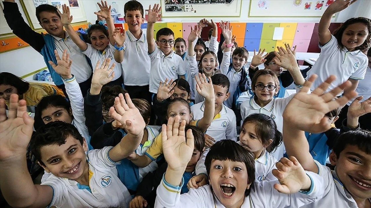 Veliler sıkıntıda: İlkokul alışverişinin maliyeti 14 bin TL