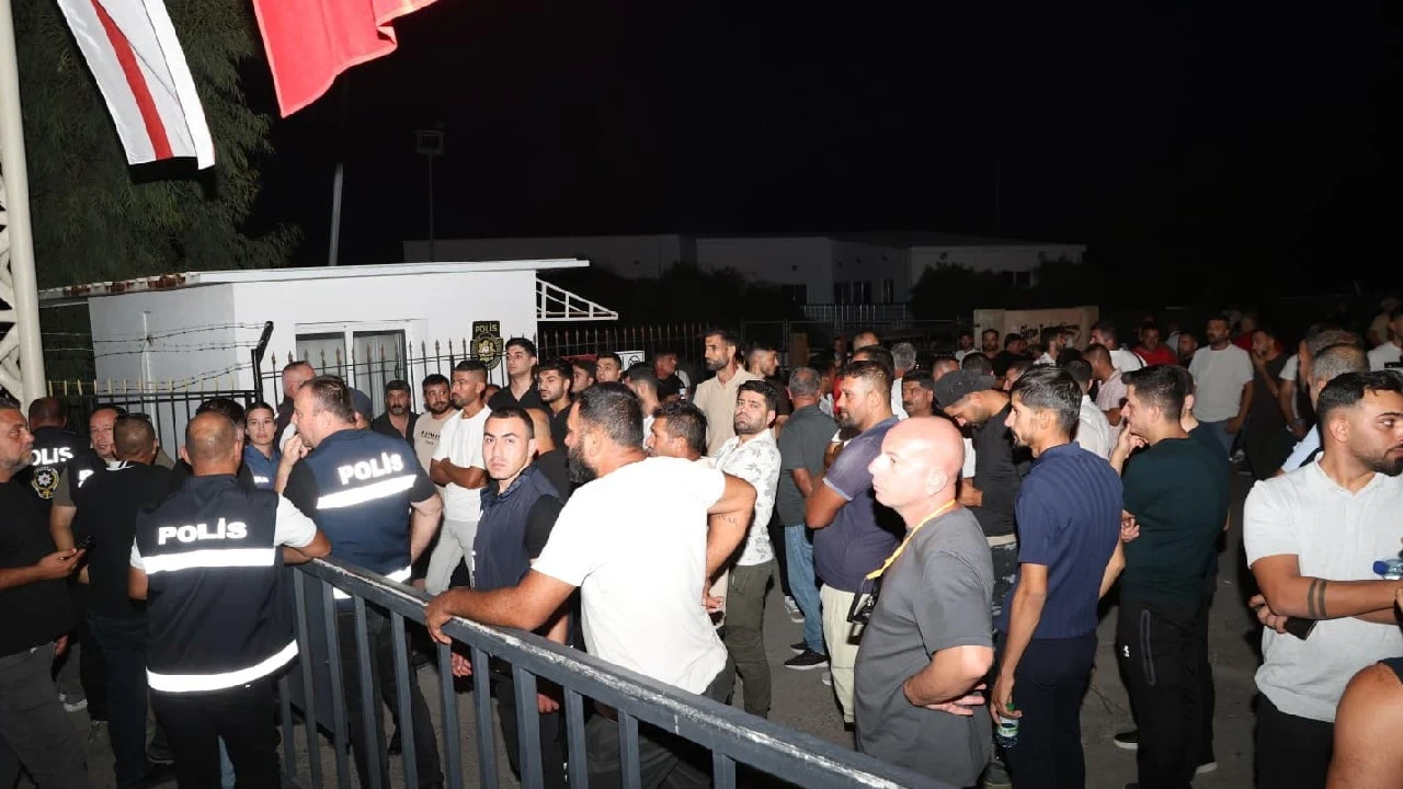 Feribot faciası sonrası acılı bekleyiş sürüyor