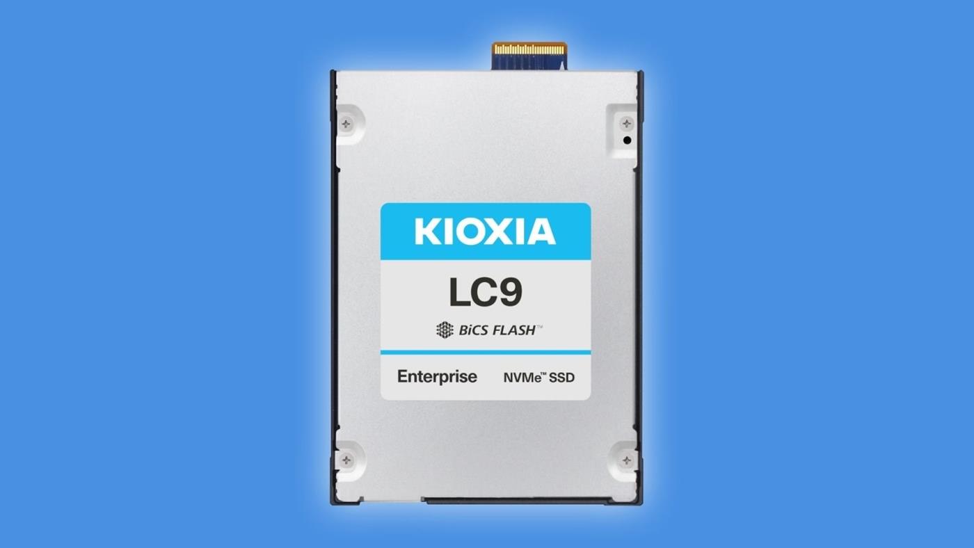 KIOXIA, yapay zeka için dünyanın ilk 250 TB NVMe SSD'sini tanıttı