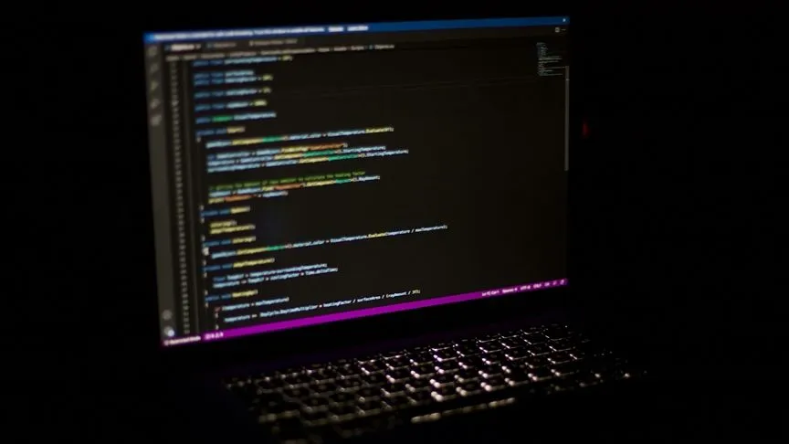 Yazılım sektöründe adından sıkça bahsettiren "vibe coding" yeni çalışma kültürü oluşturuyor