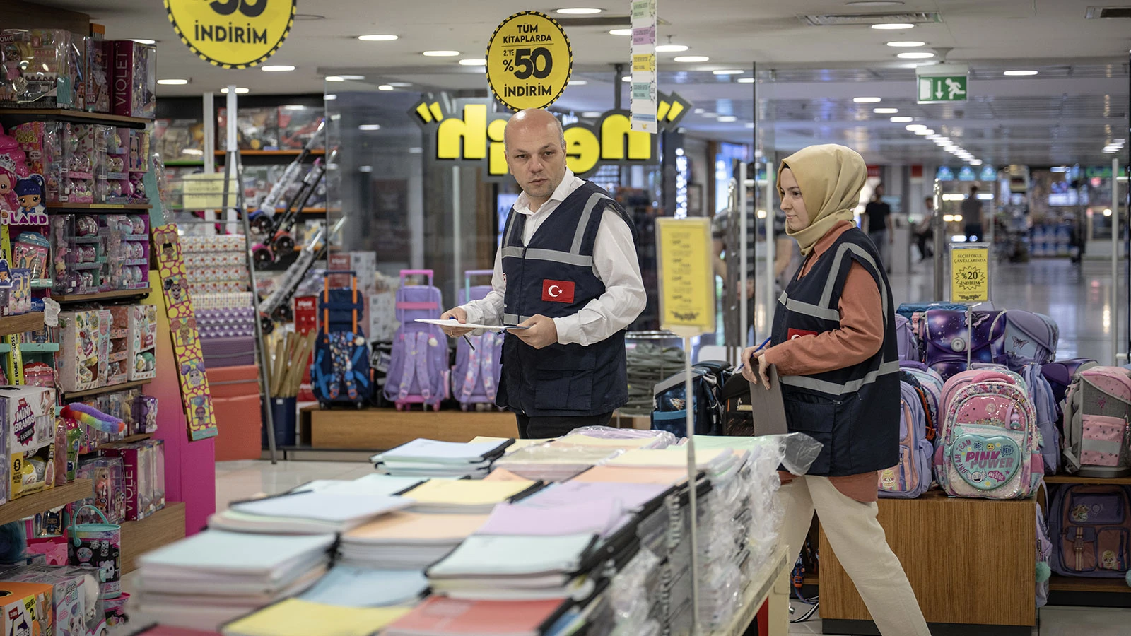 Ticaret Bakanlığı, okullar açılmadan önce kırtarsiyeleri denetledi