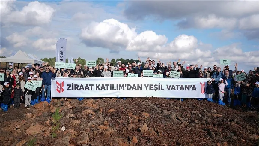 Ziraat Katılım 10. yılı dolayısıyla 30 bin fidan bağışladı