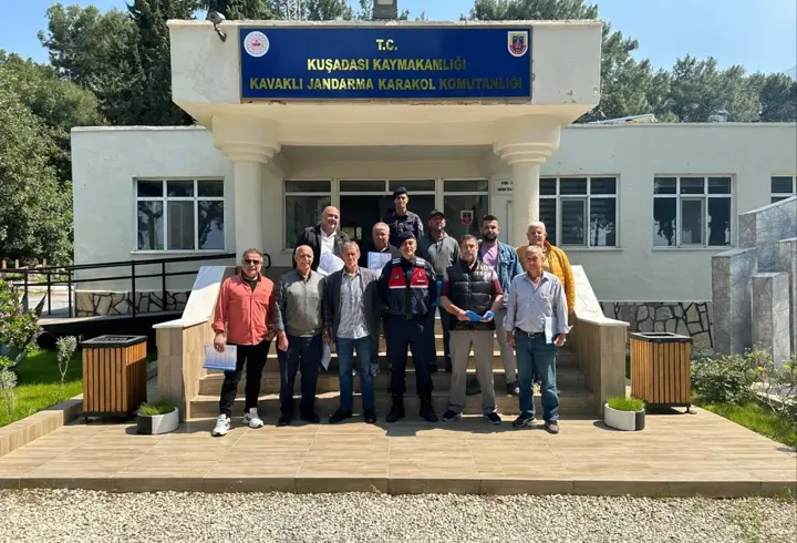 Kuşadası'nda Milli Park'ta yangınların önlenmesi için bilgilendirme toplantısı