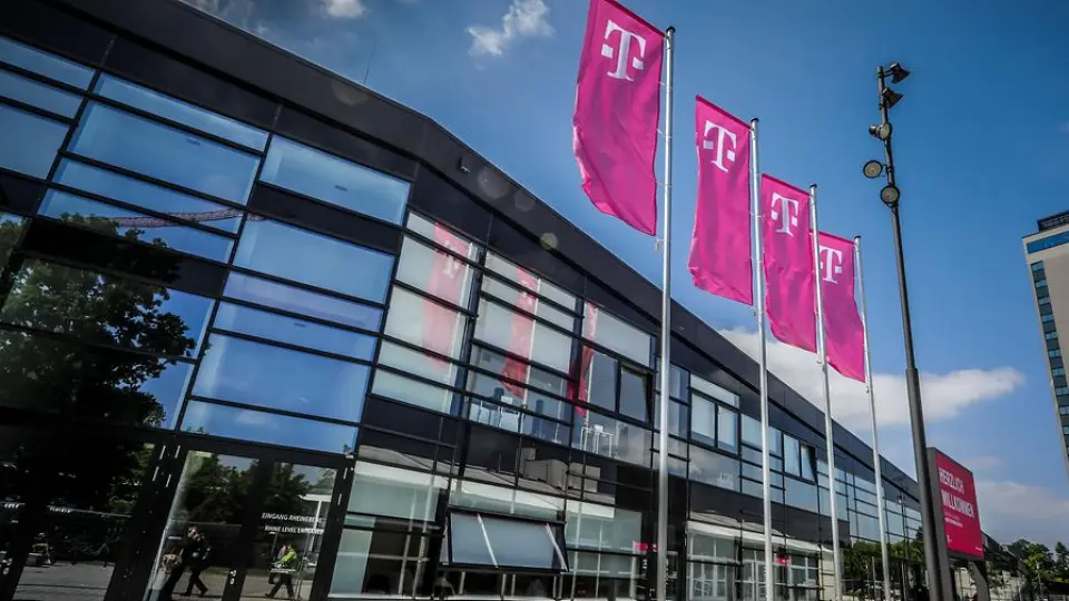 Deutsche Telekom'un gelirleri 119 milyar Euro’yu aştı