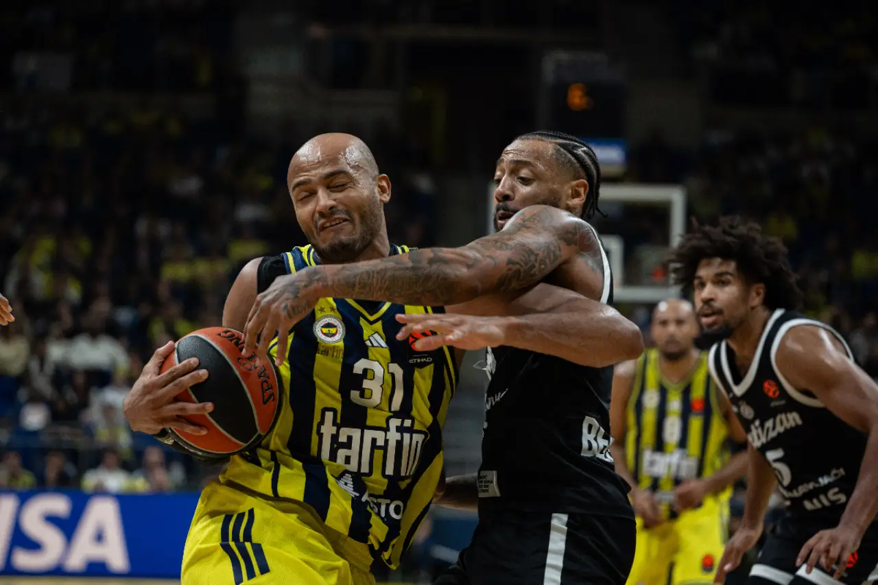 EuroLeague'de 6. Hafta: Fenerbahçe, Partizan'ı 74-65 Yendi