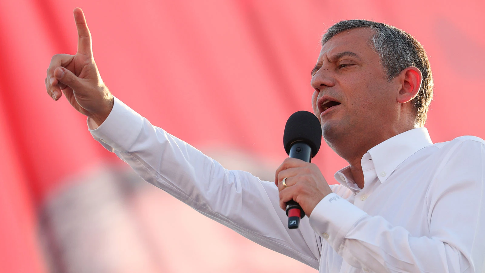 CHP lideri Özgür Özel: İmamoğlu'nu adaylaştırmak için her şeyi yapacağız