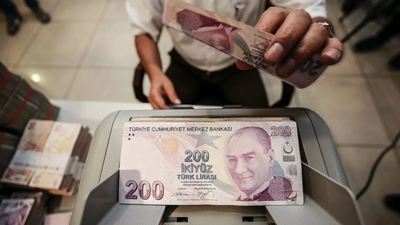 150 bin TL ihtiyaç kredisinin geri ödemesi ne kadar? İşte banka banka aylık taksit ve kredi faiz oranları...