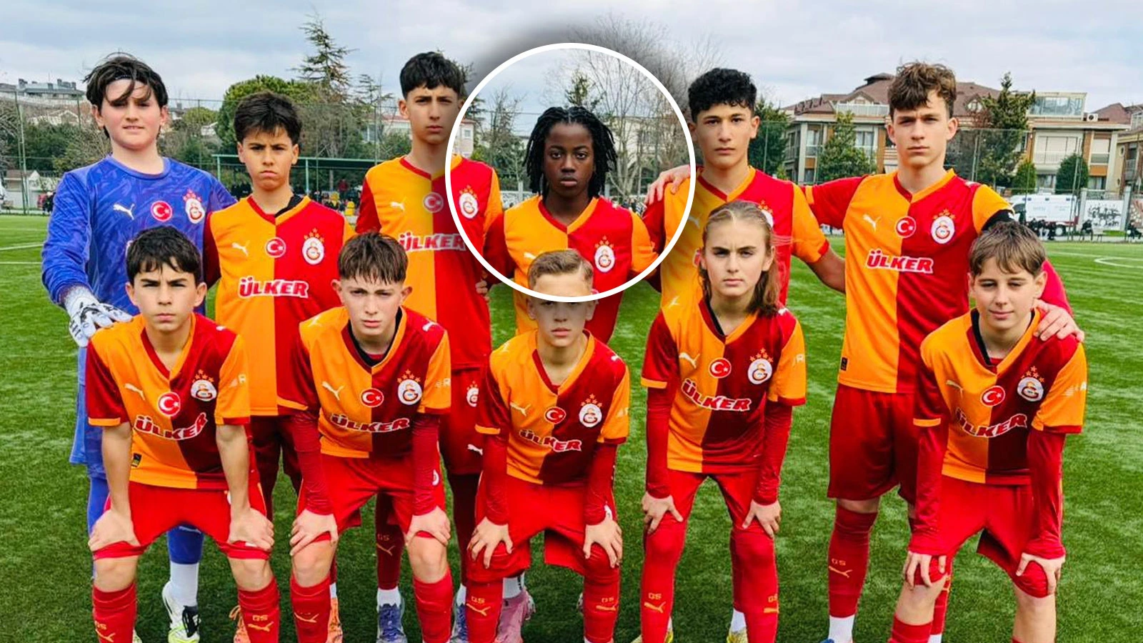 Kamerunlu futbolcunun oğlu Galatasaray'da ilk maçına çıktı