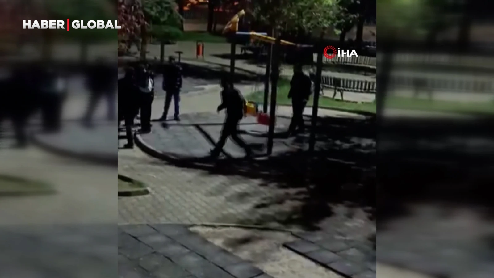 Mardin’de bir grup genç, çocuk parkındaki oyuncaklara zarar verdi