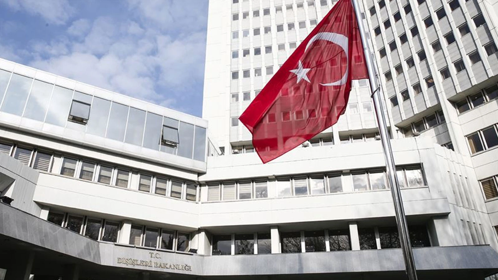 Dışişleri: Suriyelilerin barış içinde yaşama hakkını hedef alan her eylemin karşısındayız