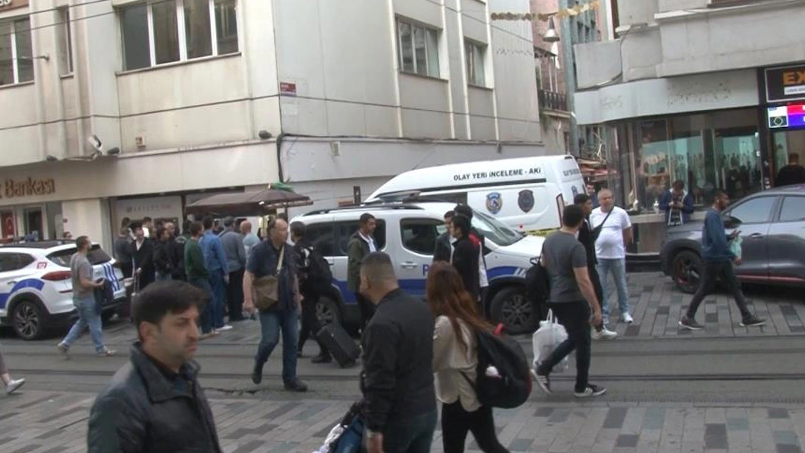 İstanbul'da sıcak saatler! İstiklal Caddesi'nde çatışma çıktı