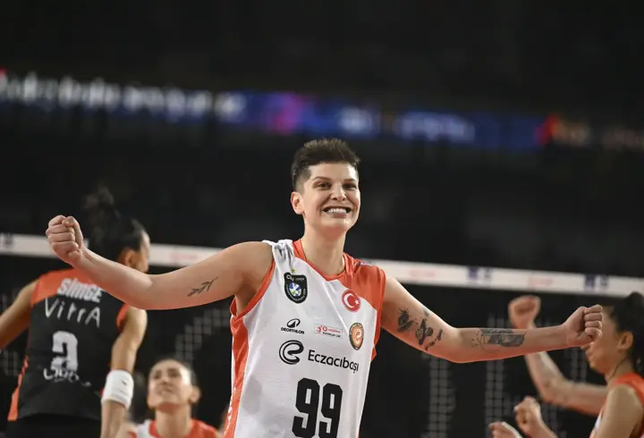 Kadınlar Kupa Voley'de finalin adı: VakıfBank - Eczacıbaşı