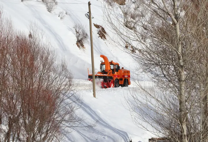 Van ve Bitlis'te kardan kapanan 283 yerleşim yeri, ulaşıma açıldı
