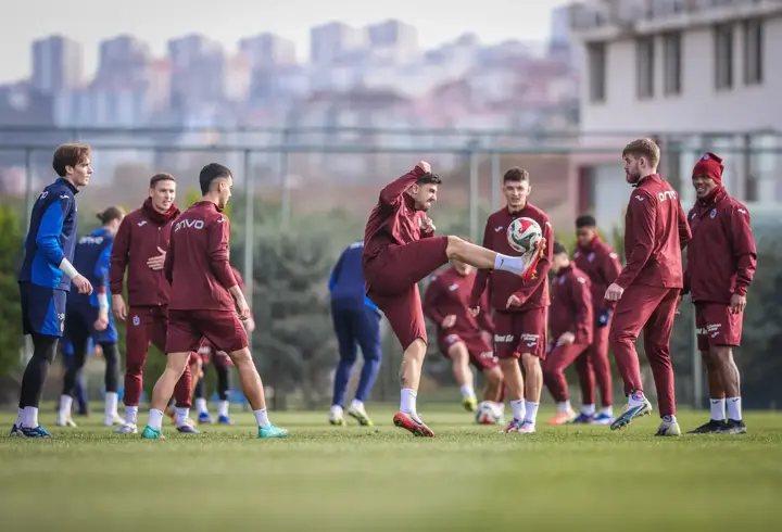 Trabzonspor, Galatasaray maçı için Gaziantep'e gitti