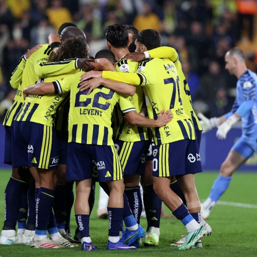 İrfan Can Kahveci Maça Damga Vurdu! Fenerbahçe Evinde Alanyaspor’u Üç Golle Geçti | Özet