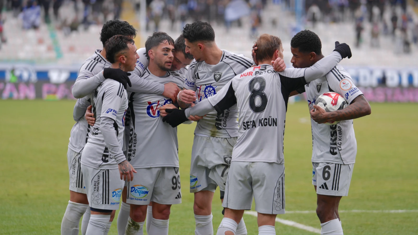 1. Lig'de lider değişti! Erzurumspor arayı açtı