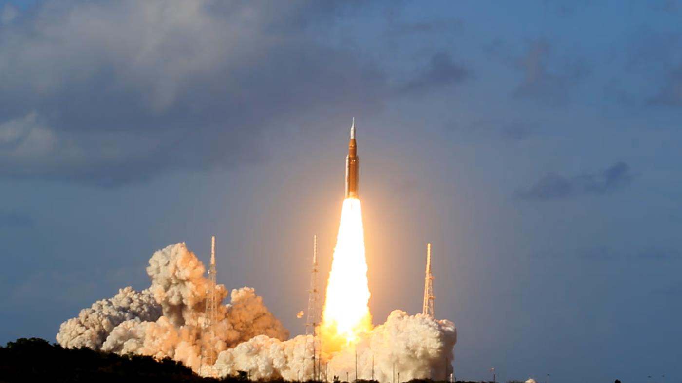 Astronotlar Ay’a giderken NASA bütçesinde dev kesinti isteniyor
