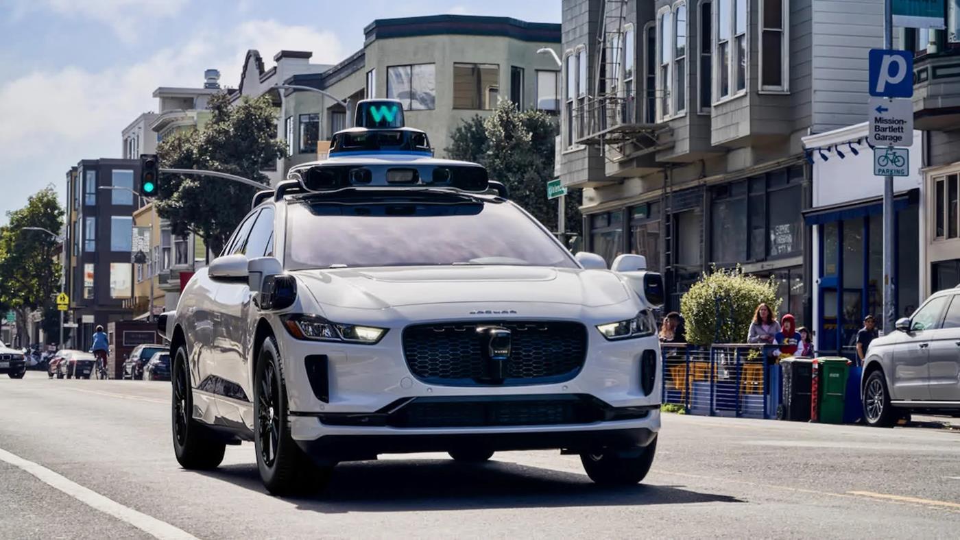Waymo’dan otonom sürüş itirafı: Gerektiğinde insanlar yönetiyor