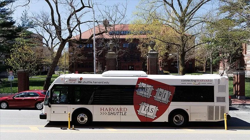 Trump yönetimi, taleplerine uymayan Harvard Üniversitesinin 2,2 milyar dolarlık fonunu dondurdu