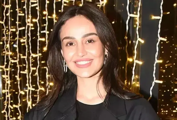Ünlü türkücü Elif Buse Doğan'dan itiraf! 'Sosyal medyadan biriyle tanışırım'