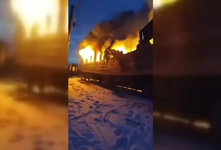 Rusya, Ukrayna'da yolcu trenini vurdu: 5 kişi hayatını kaybetti