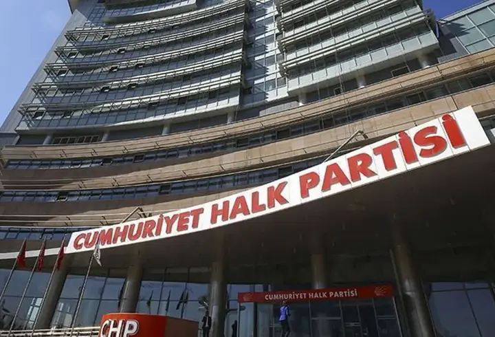 CHP, İstanbul İl Yönetimi'nin görevden uzaklaştırılmasına itiraz etti