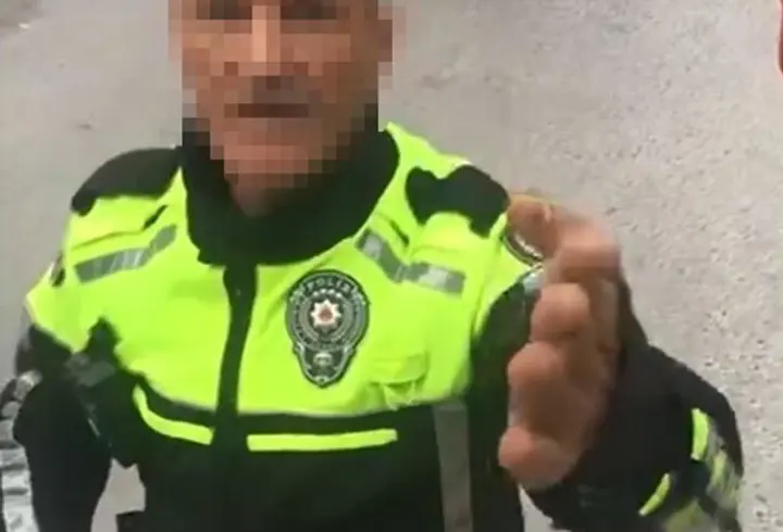 İzmir'de polis denetiminde kimlik vermeyen sürücüye ceza