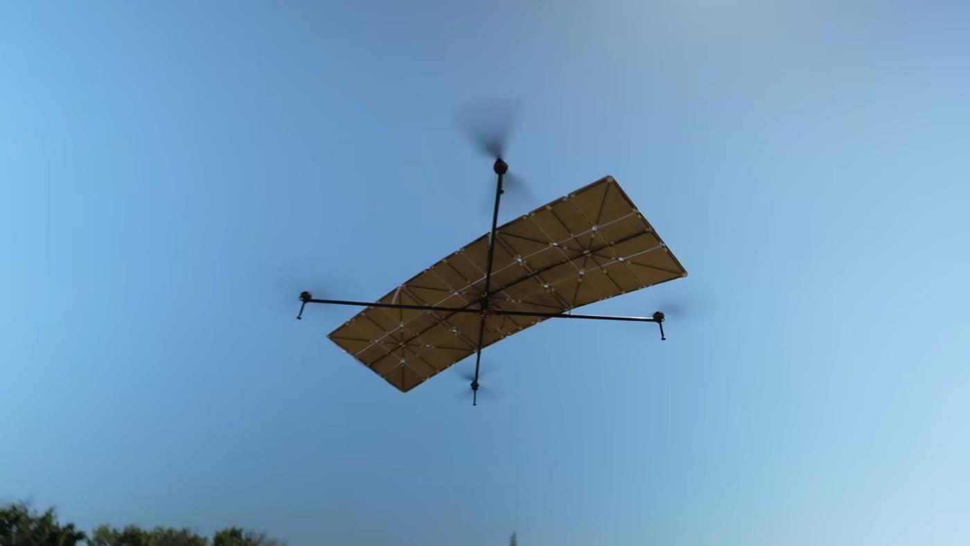 Pilsiz ve güneş enerjili ilk drone uçtu: Dünya rekoru hedefliyor