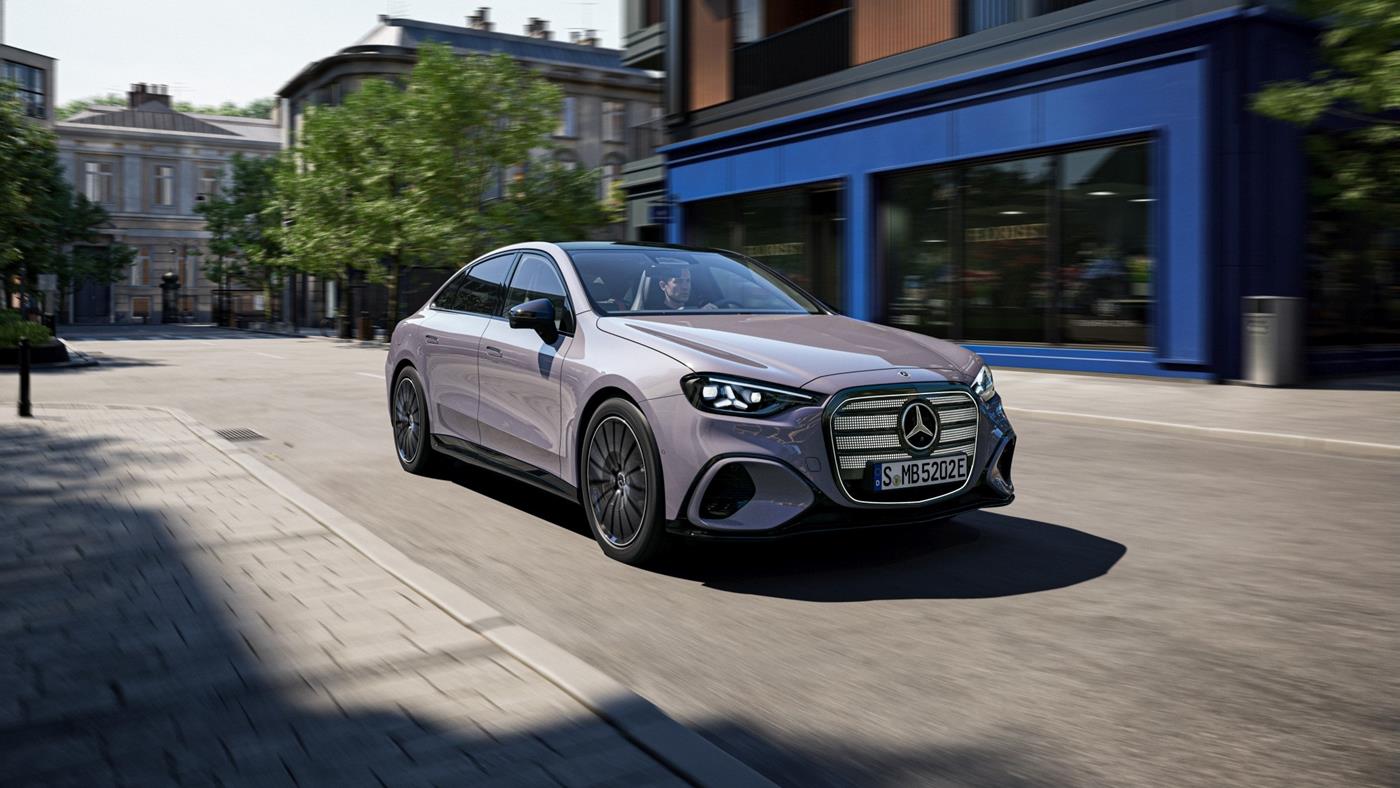 Mercedes ilk tamamen elektrikli C-Serisi'ni tanıttı: 762 km menzil, 39 inç dev ekran