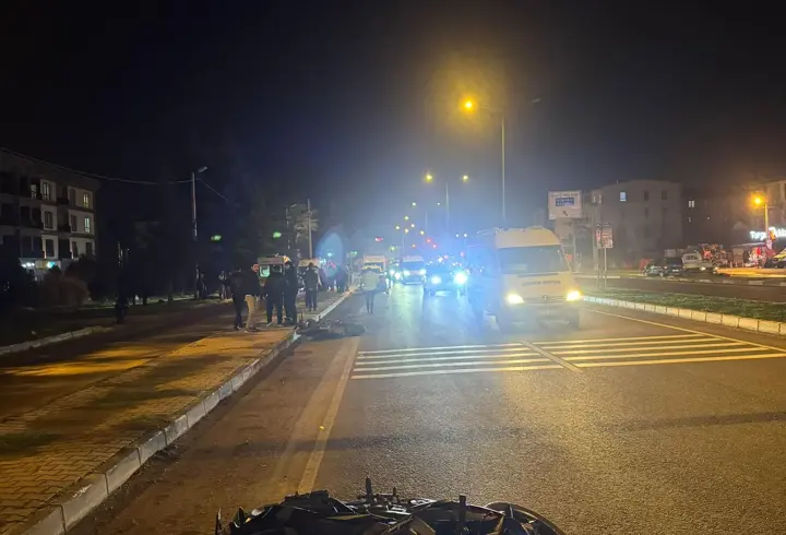 Motosikletler çarpıştı: 1 ölü, 3 yaralı