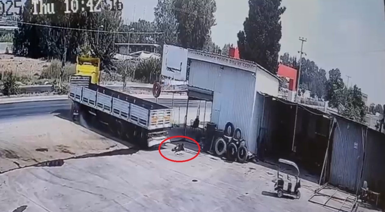 TIR'ın altında kalan çocuk işçi Emir hayatını kaybetti