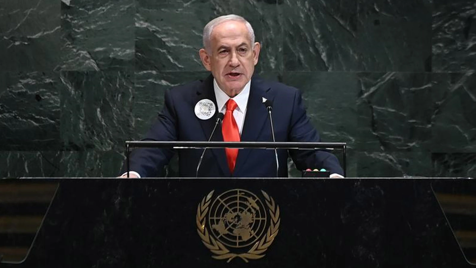Netanyahu, gelecek yıl yapılacak seçimlerde yeniden başbakan adayı olacağını açıkladı