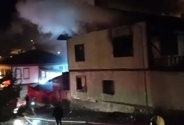 Beypazarı’nda çıkan yangında 6 ev kullanılmaz hale geldi