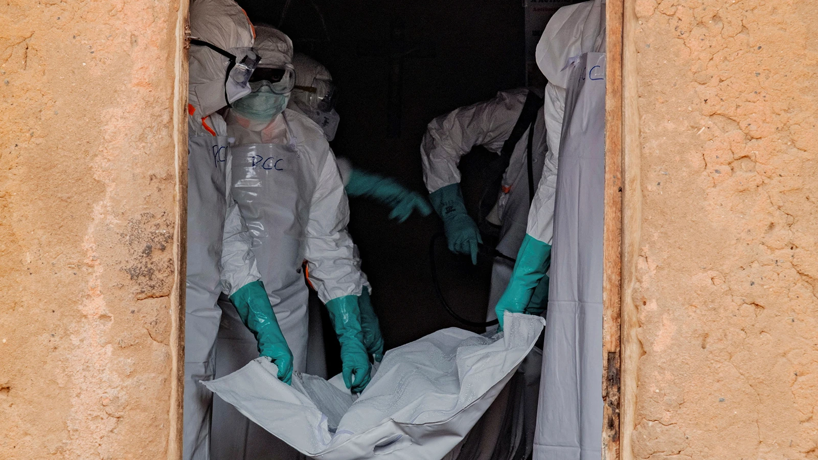 Kongo’da Ebola krizi derinleşiyor: Can kaybı 2 bin 500’ü aştı