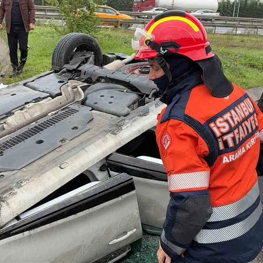 Eyüpsultan’da Otomobil Taklalar Atarak Çayırlık Alana Savruldu
